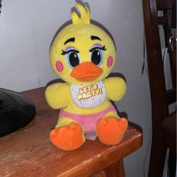 Toy chica five nights at freddys plushy