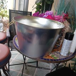 Ex Larg Metal Beverage Bucket Etc 9 Firm Look My Post All Must Go Asap