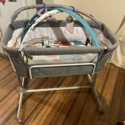 Koola Baby Bassinet / Delivery Available 