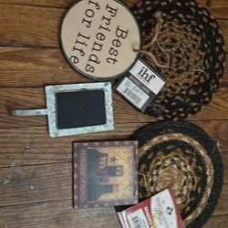 Country Lot 2 Brand New Braided 8” Trivet And 3 Small Hanging Items all Brand New  