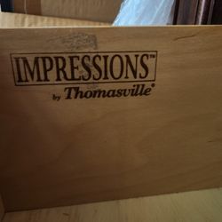 Bedroom Set/drawers/nightStand 