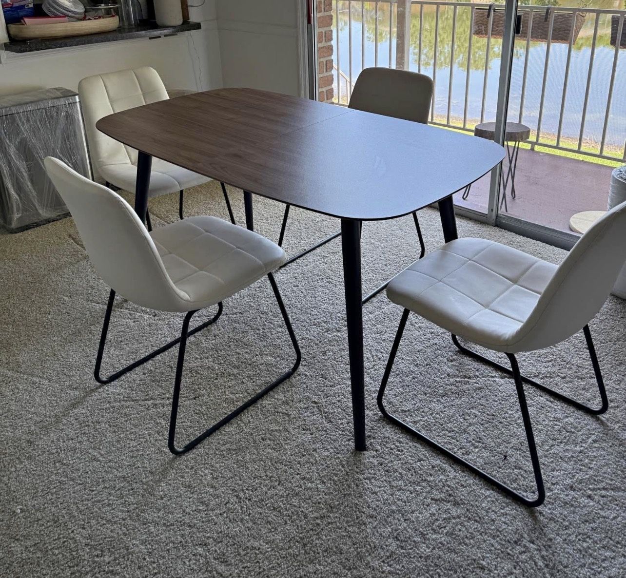Dining Table and chairs 