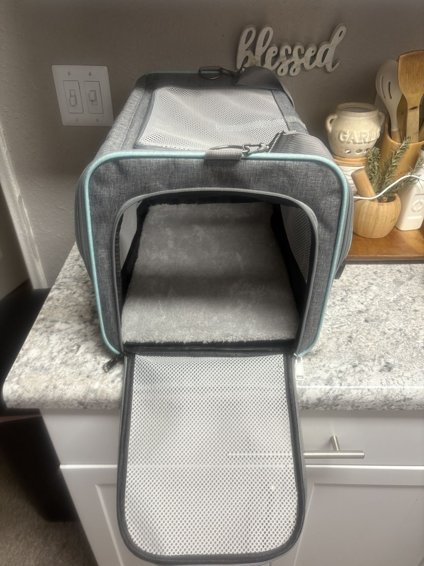 Portable Dog Crate Carrier 