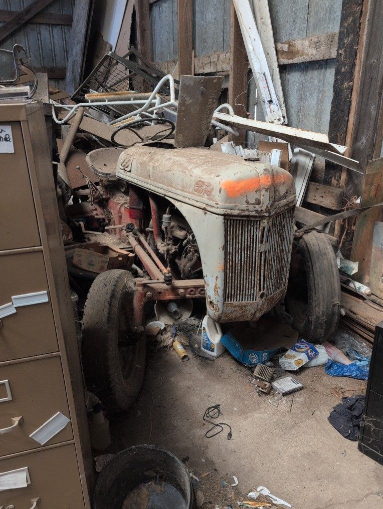 Ford Tractor 8?