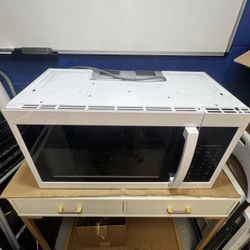 🔥 1.7 cu. ft. 1000-Watt Over the Range Microwave in White