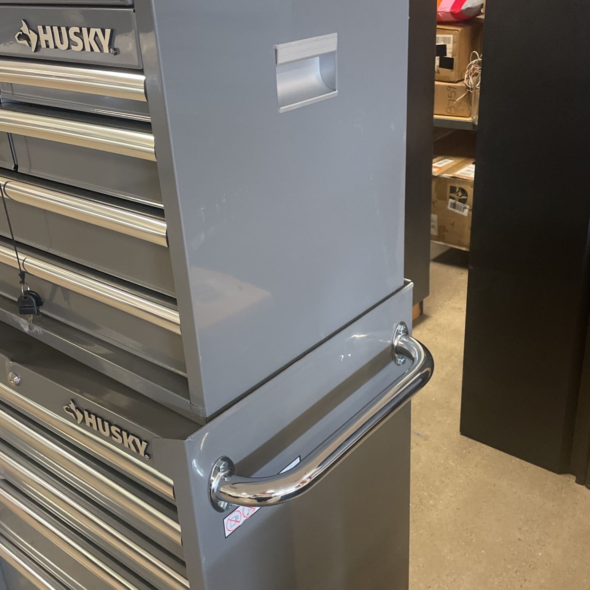 Husky 27 in. 11Drawer Tool Chest and Combo in Glossy Gray for