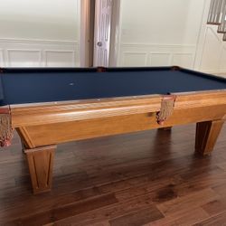 Pool Table Bruinswick ( Free Delivery & Set Up & New Color Felt Of Your Choice ) 