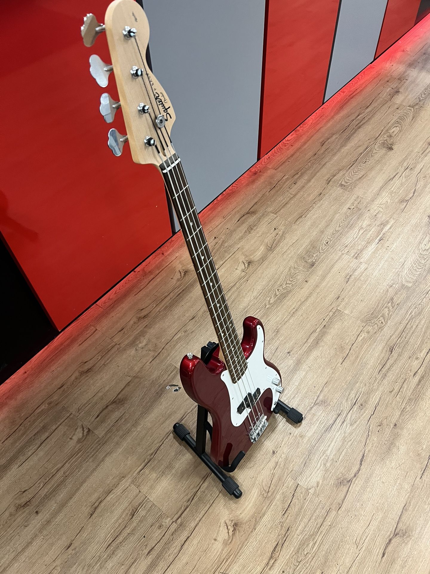 Squier Fender P Bass Bass Guitar 177747