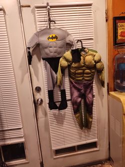 Batman Size Small (2-4) Toddler And a Incredible Hulk Costume Size Small 