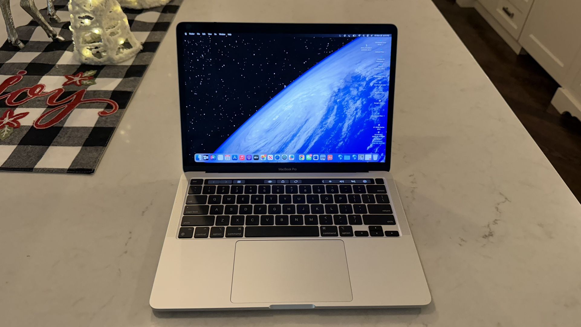 MacBook Pro 13" M1 8gb 256gb Flawless Condition Touch Bat