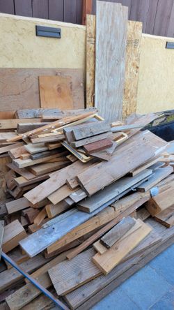 Updated: Free Pile of Scrap Wood