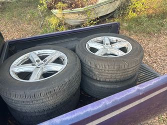 2019 ford explorer XLT wheels