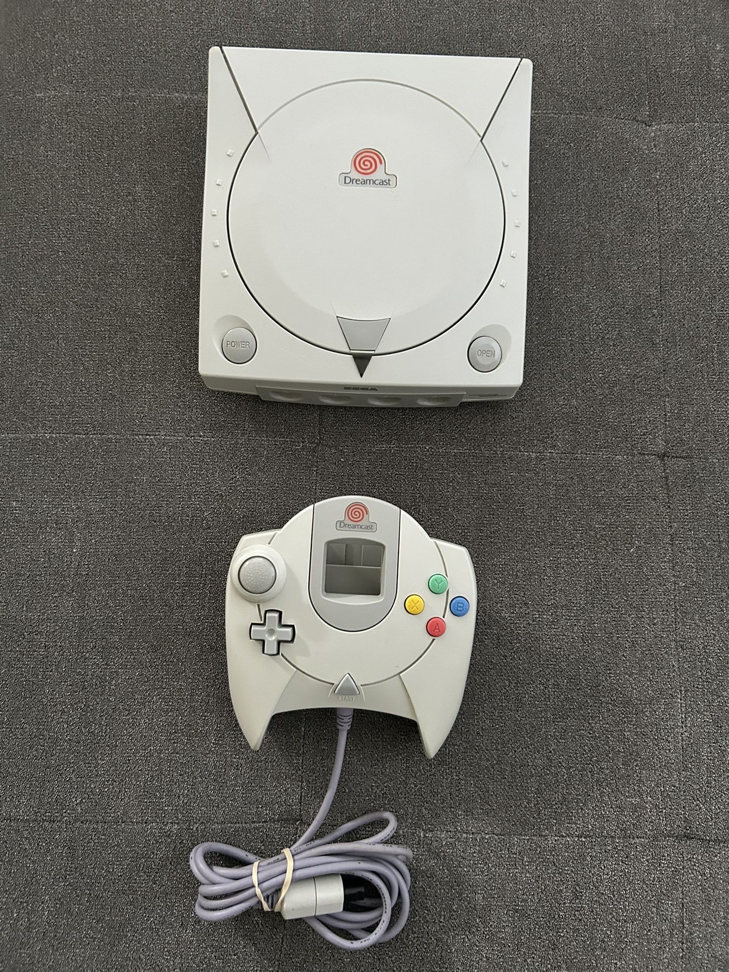 Sega Dreamcast (Model HKT-3020, December 2000) tested and working