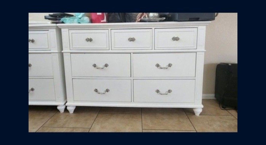 White Princess Dresser With Mirror