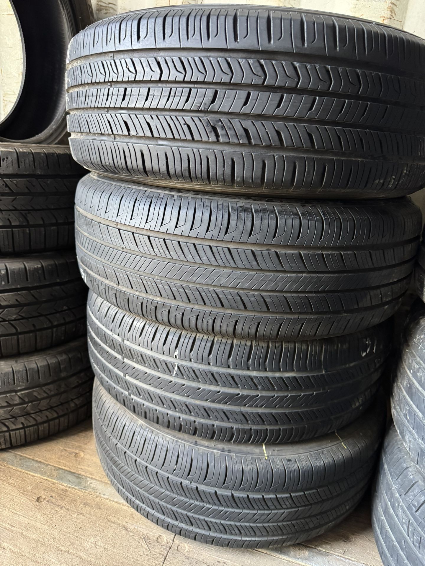 205/60R16 Hankook