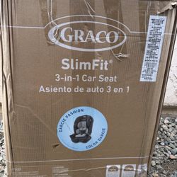 New! Graco Slimfit