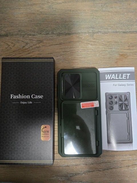 Samsung Galaxy S24 Case with Card Holder & Kickstand – Green (New)