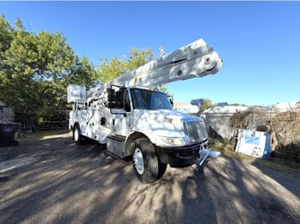 51100A2 BUCKET TRUCK INTERNATIONAL 4300 SBA 4X2 60 FEET ALTEC AM755.