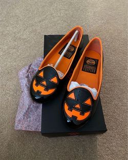 Woman’s Pumpkin Flats