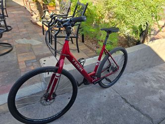 TREK  size L