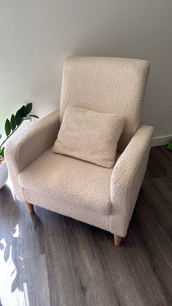 Accent chair