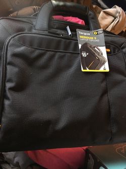 Targus brand new carry on bag for tablet computers books or any other stuff for traveling