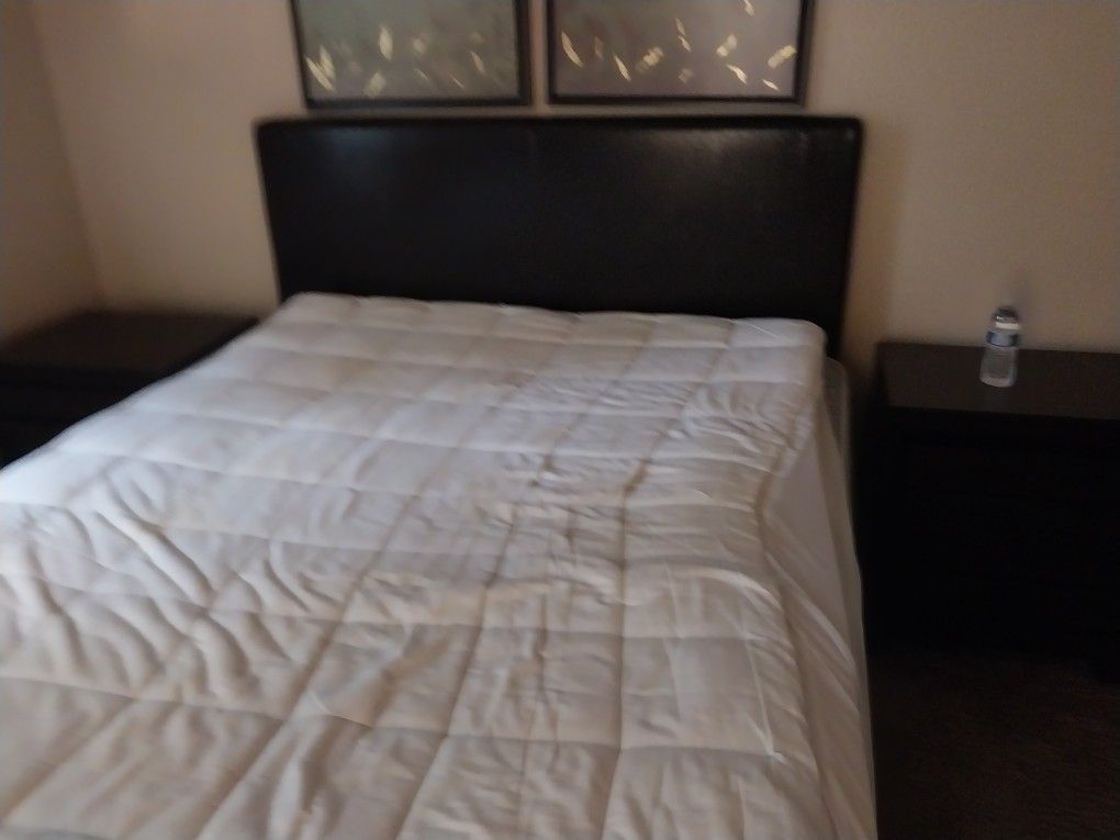 4 Piece Bedroom Set