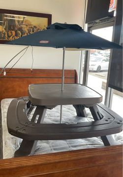 LITTLE TIKES Kid's Picnic Table with Umbrella