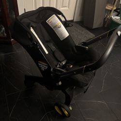 Donna stroller & Base (Pickup Only)