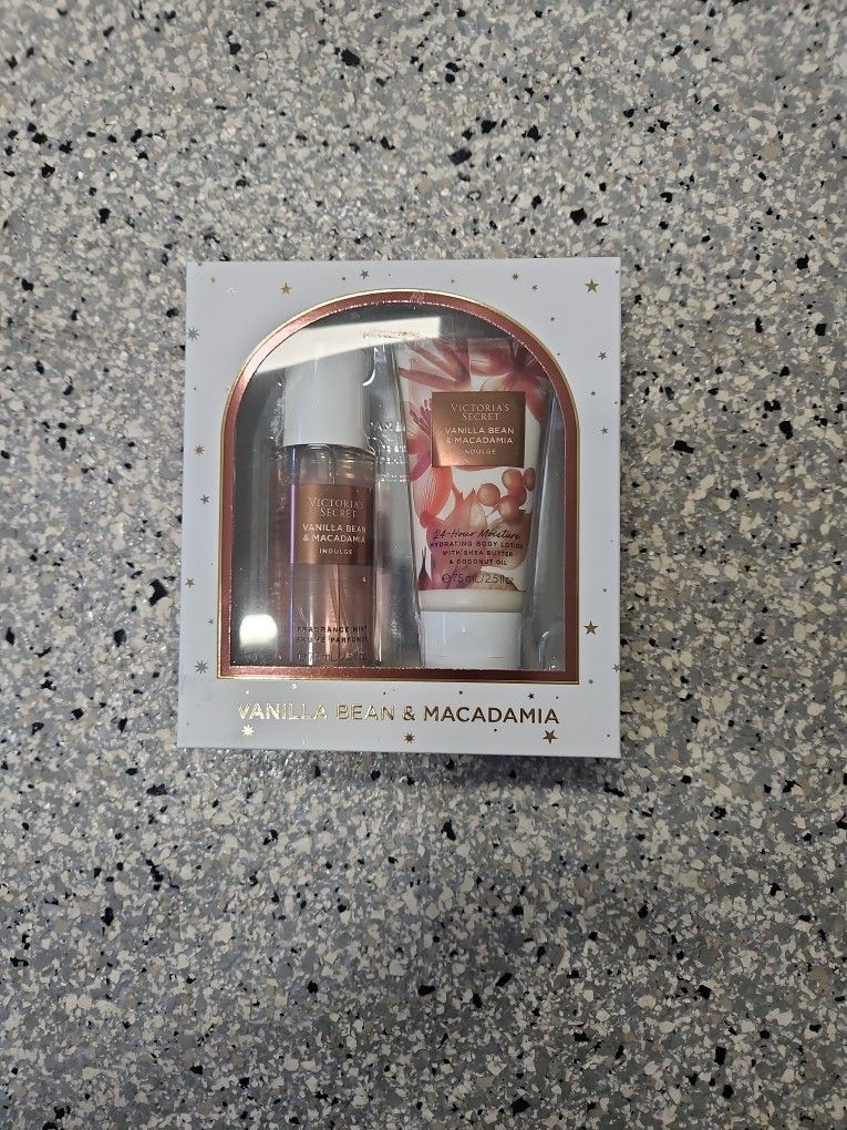 Victoria’s Secret Vanilla Bean & Macadamia Mist & Lotion Gift Set 2.5oz New