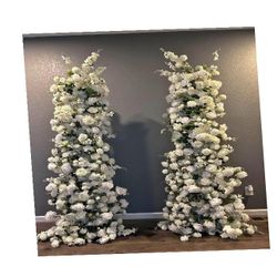 Magical Wedding Decorations – Featuring Exquisite Floral Designs eye outside