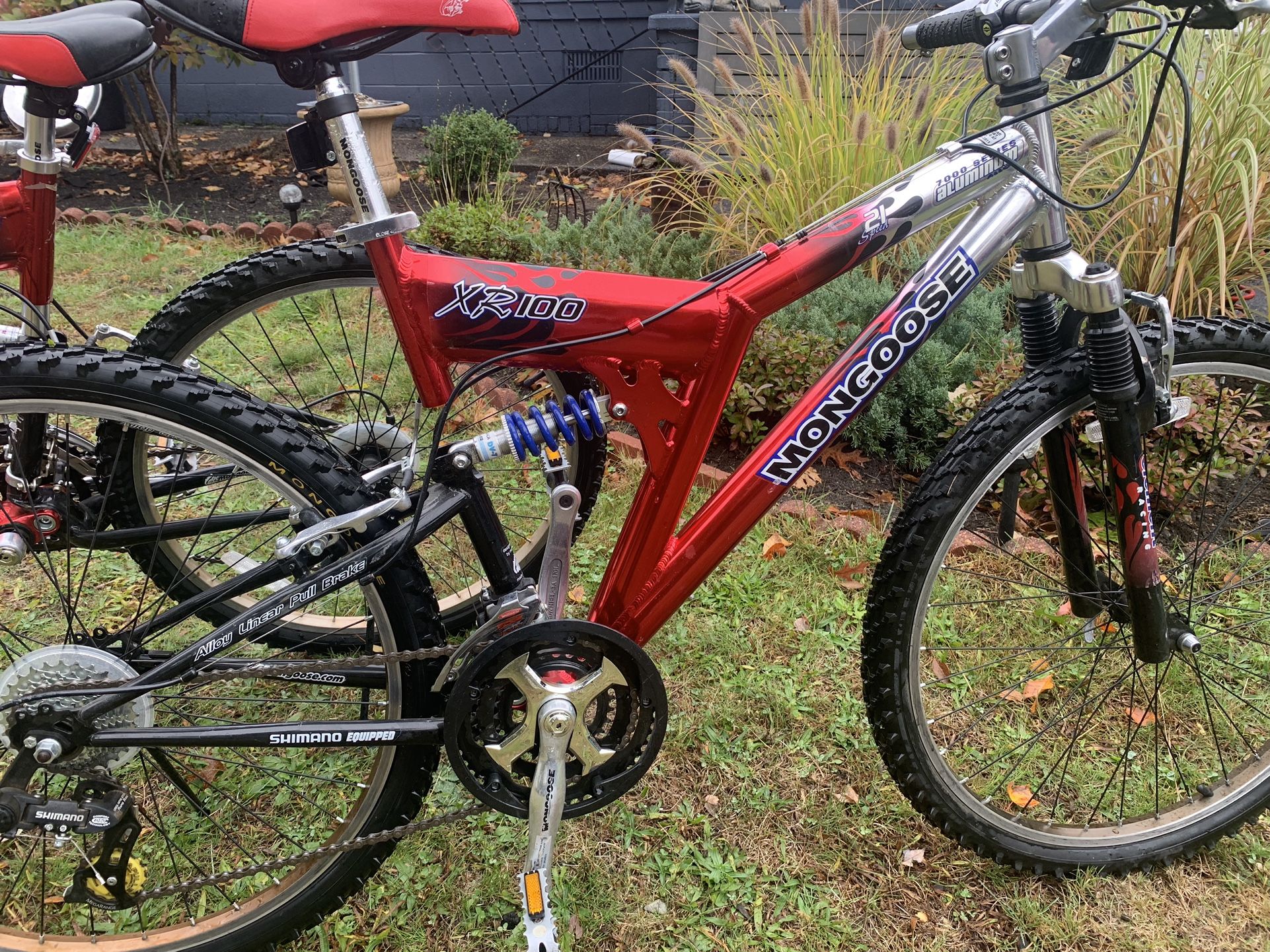 Mongoose Xr100 (2) Mountain Bike