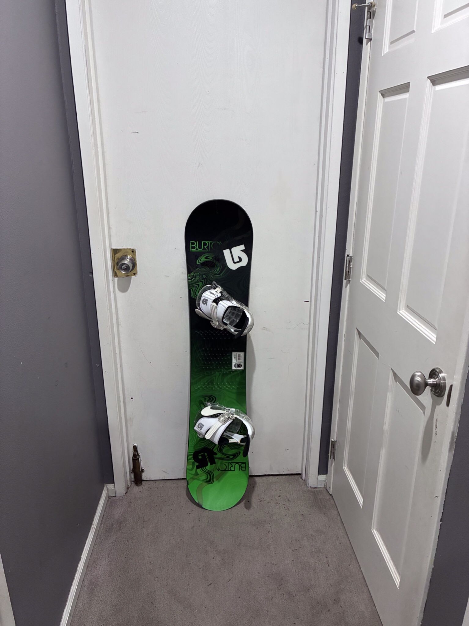 Snowboard with bindings - Size 130cm
