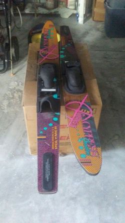 Water skis