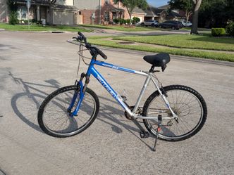TREK Series 3 - 26" wheels Aluminum large frame Mountain bike