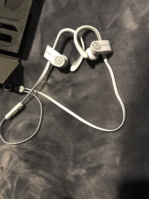 Powerbeats 2