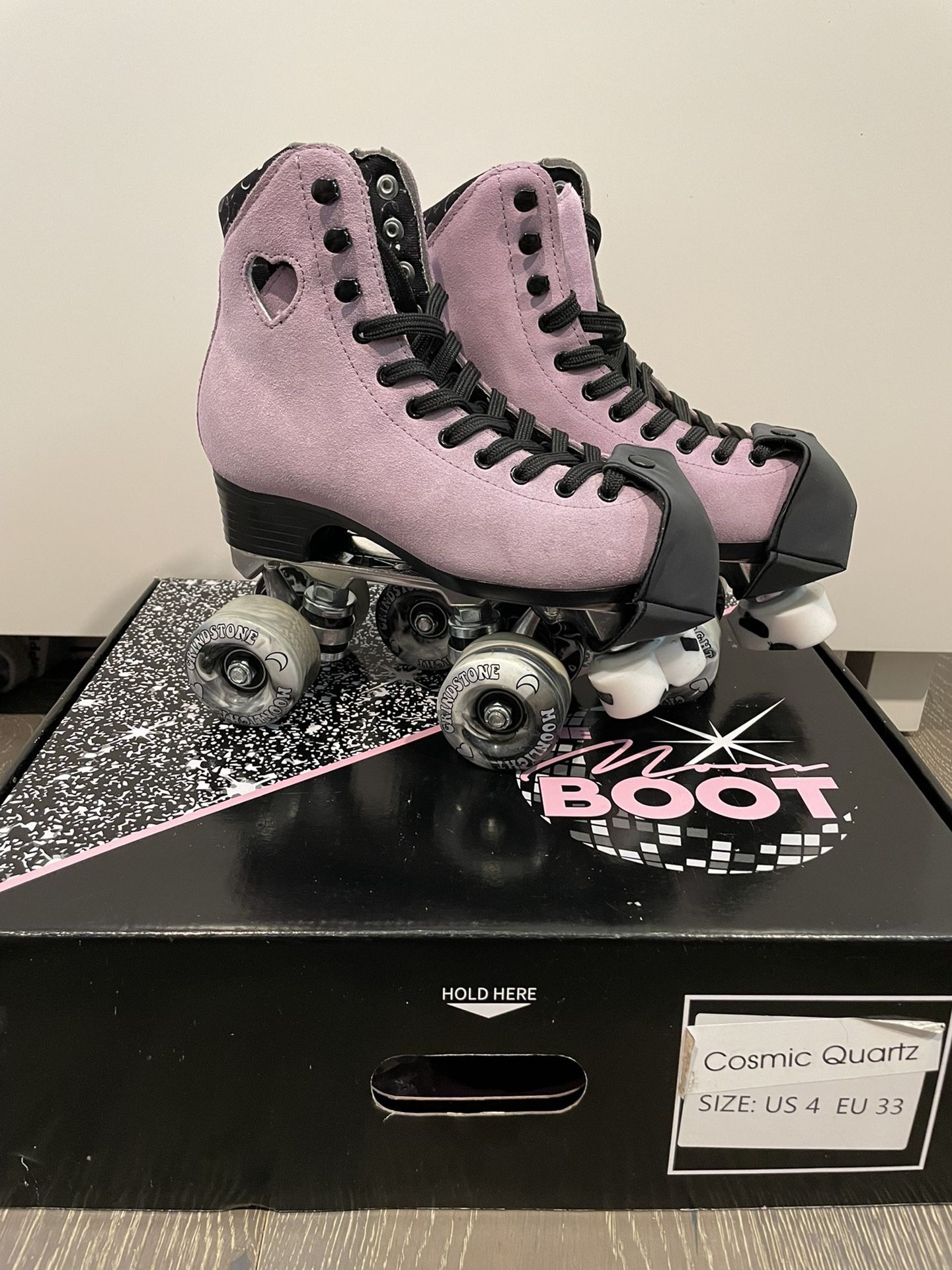 Moonlight x Grindstone roller skates - Cosmic Quartz - Size 4