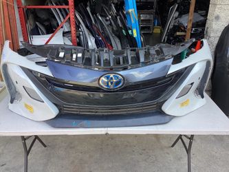 2017-2022 PRIUS PRIME FRONT BUMPER COVER /GRILLE USED OEM