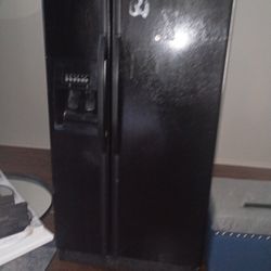 Black Whirlpool Works Great