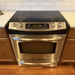 GE Profile 30-in Glass Top Range Oven 