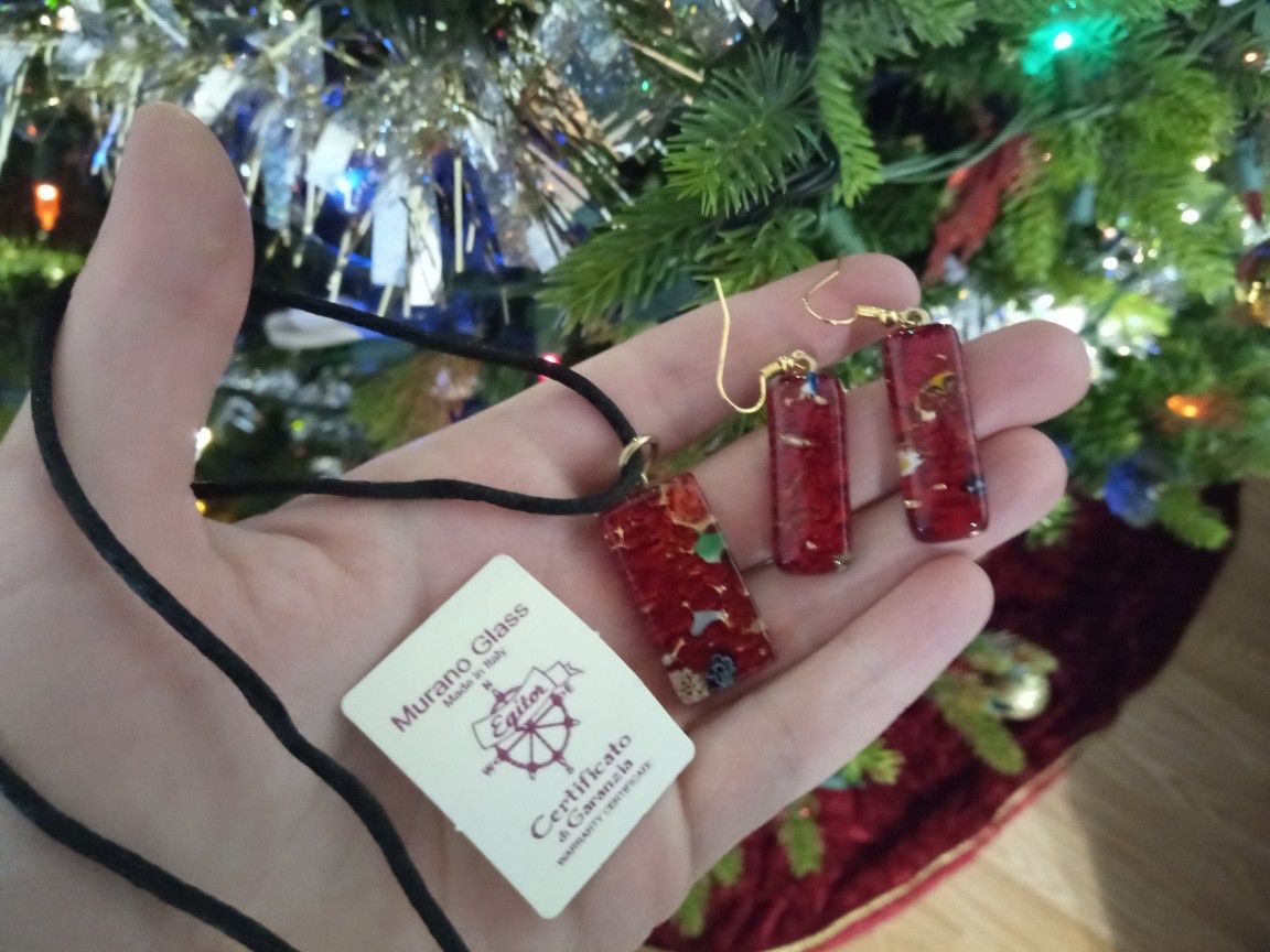 Murano Glass Italian-Made Earrings and Necklace/Pendant Set