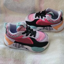Girls Toddler Puma Size: 4