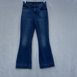 Lucky brand women's blue flared denim pants size 6/28A