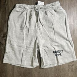 GALLERY DEPT SHORTS SZ LARGE
