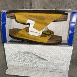 Brand New Birkenstock Arizona BS – Ochre (Size 41 Narrow)