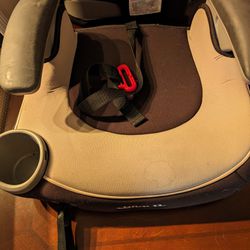 Graco Booster Seat With Latch System - Cream