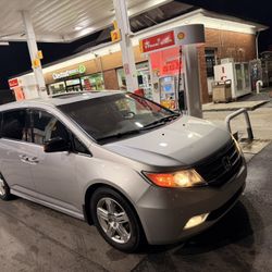Honda Odyssey Touring 