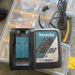 Genuine Makita DC18RC 18 Volt Charger 