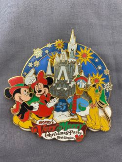 Disney Mickey’s Very Merry Christmas Party 2008 Jumbo Pin Mickey Minnie