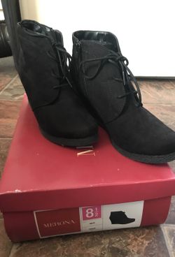 Black wedges 8 1/2
